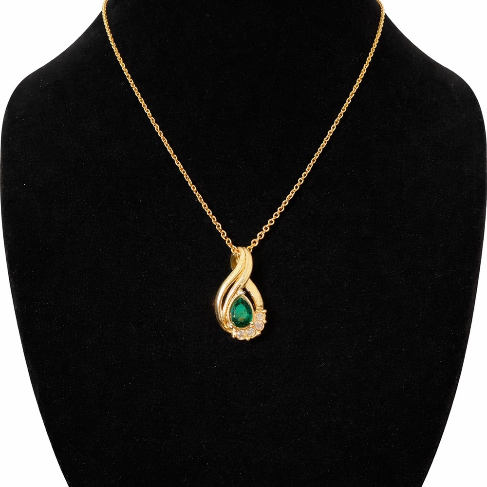 Gold Teardrop Pendant Necklace with Green Stone